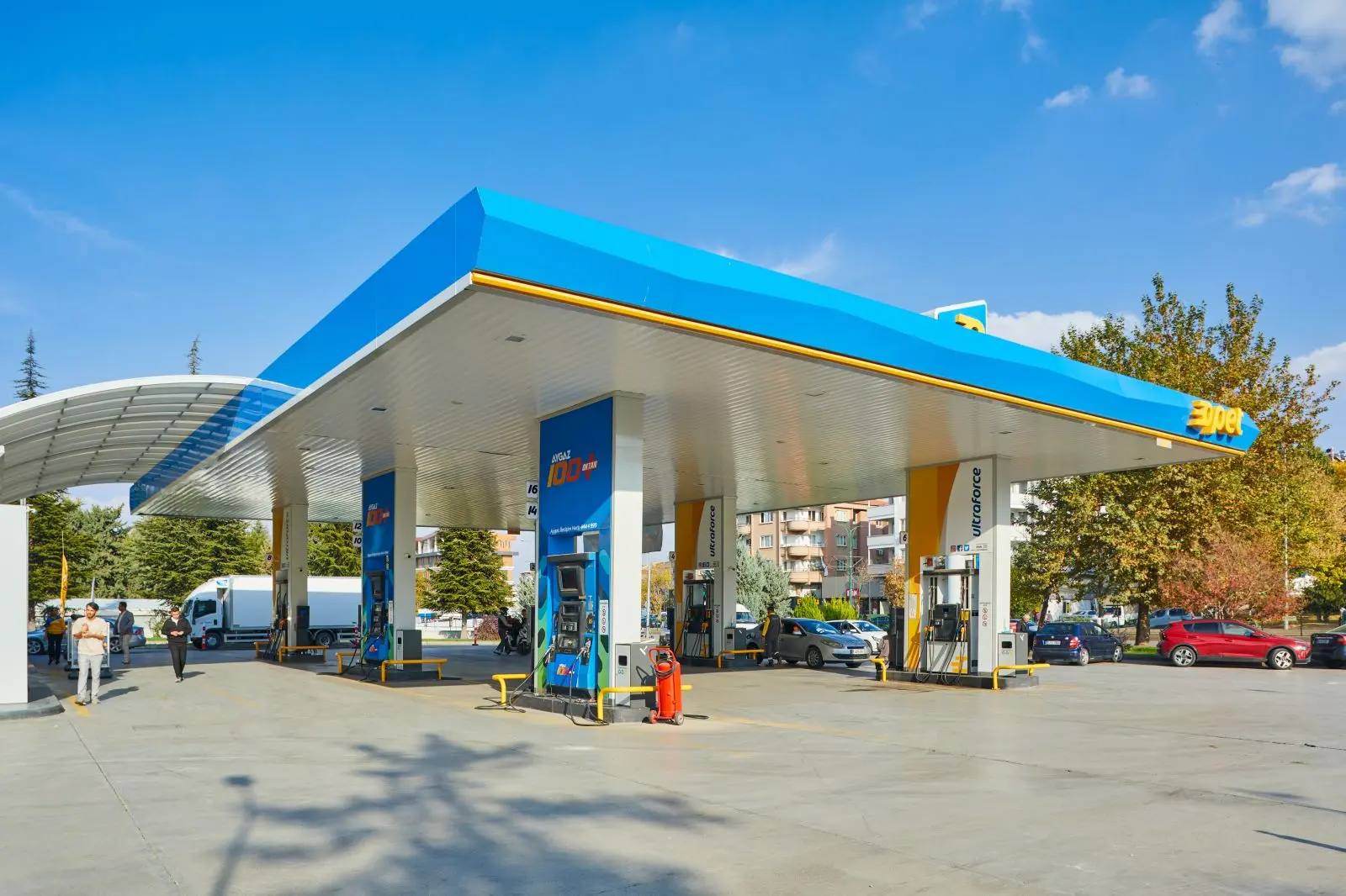 Opet Üniversite Akaryakıt İstasyonu